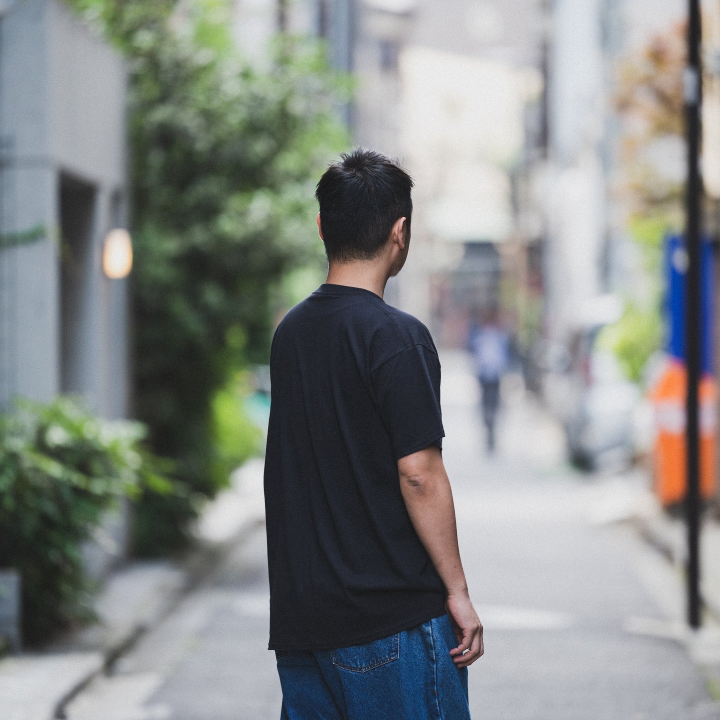 CLUMSY PICTURES FRUIT OF THE ROOM S/S TEE - NAVY