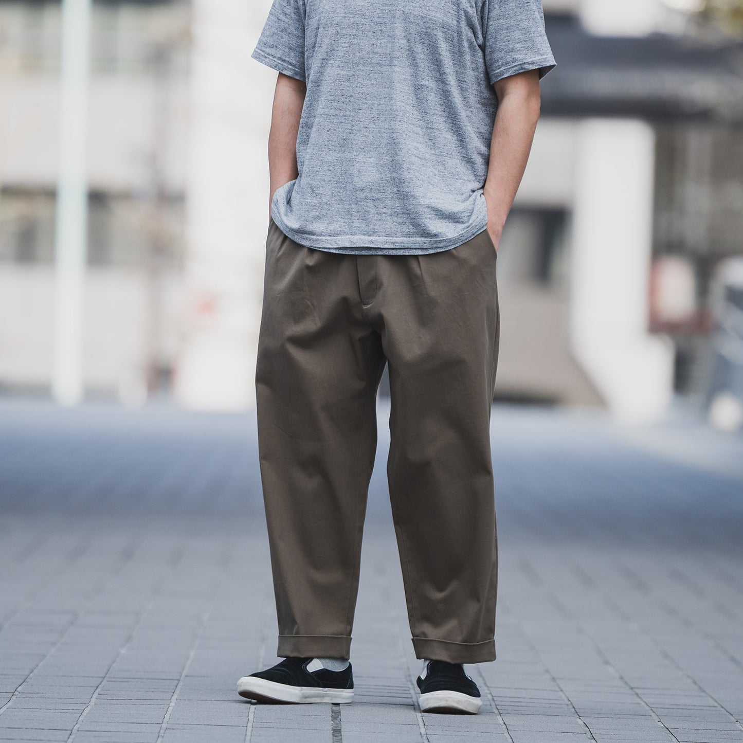 CLUMSY PICTURES 2 PLEATS RELAXED TWILL PANTS - NAVY