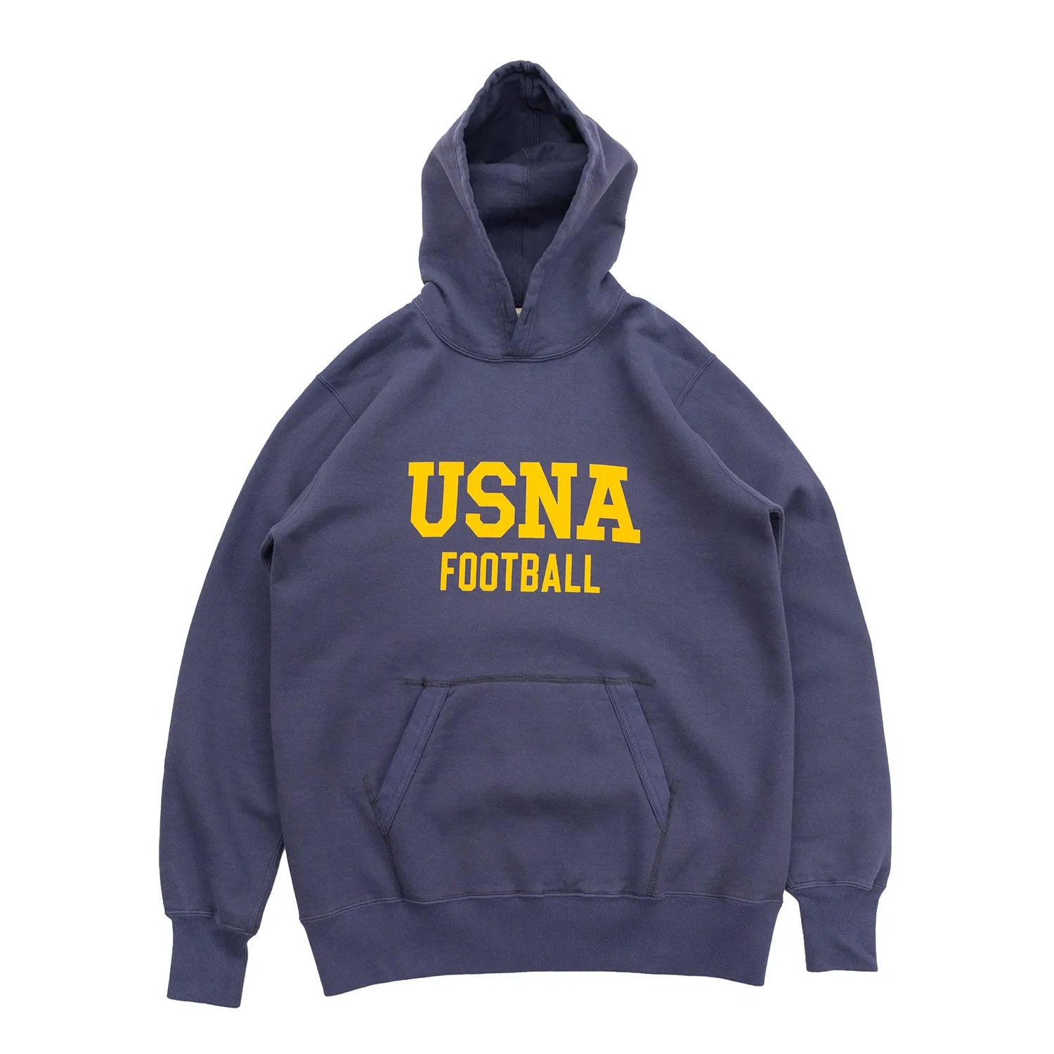 1940〜50年代当時のスポーツウェアのディテールを徹底的に再現した、Buzz Rickson’s(バズリクソンズ)のスウェットパーカー「U.S NAVAL ACADEMY PARKA」のNAVYカラーの正面からの商品写真