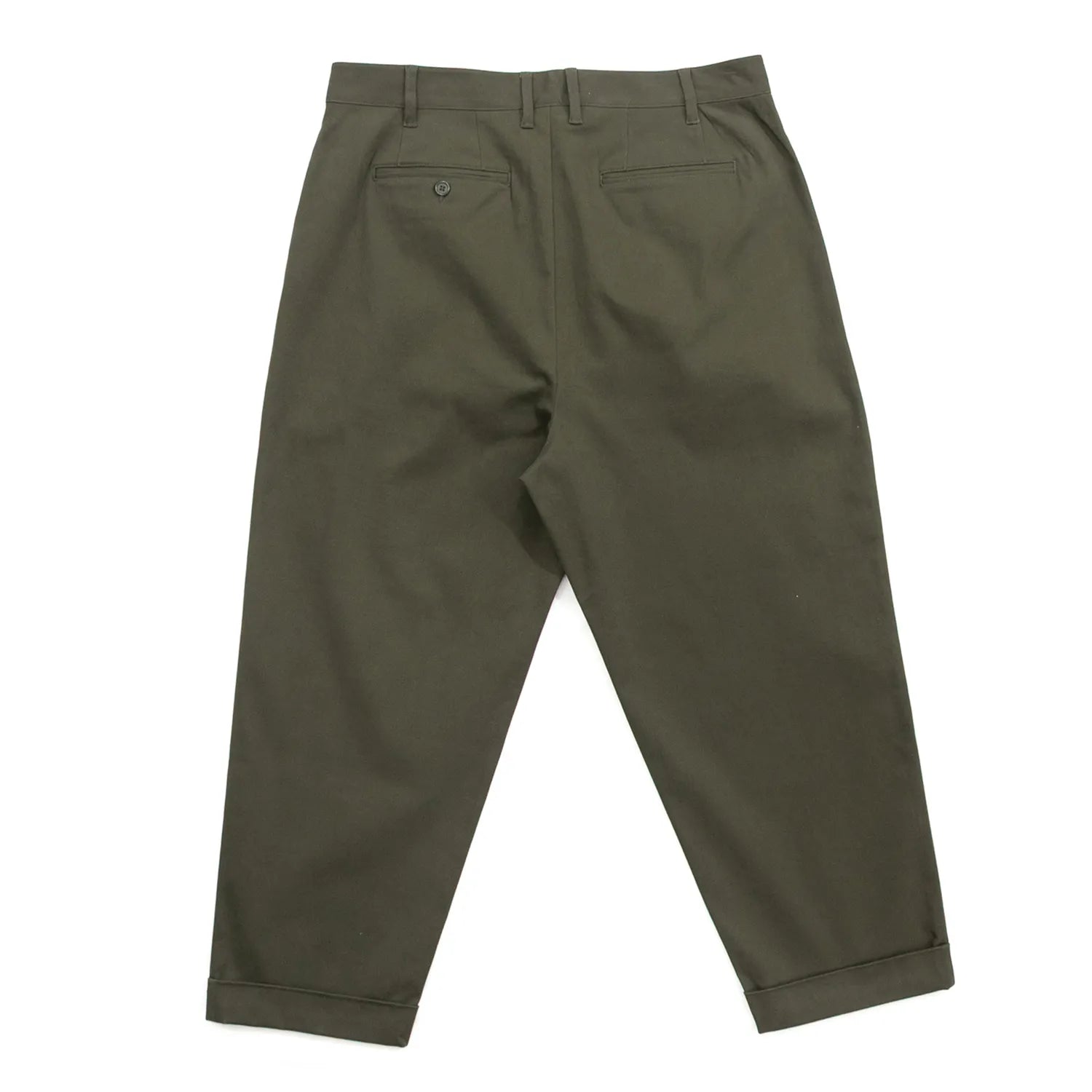 CLUMSY PICTURESの新作パンツ「2 PLEATS RELAXED TWILL PANTS」のSEPIAカラーの背面からの商品写真