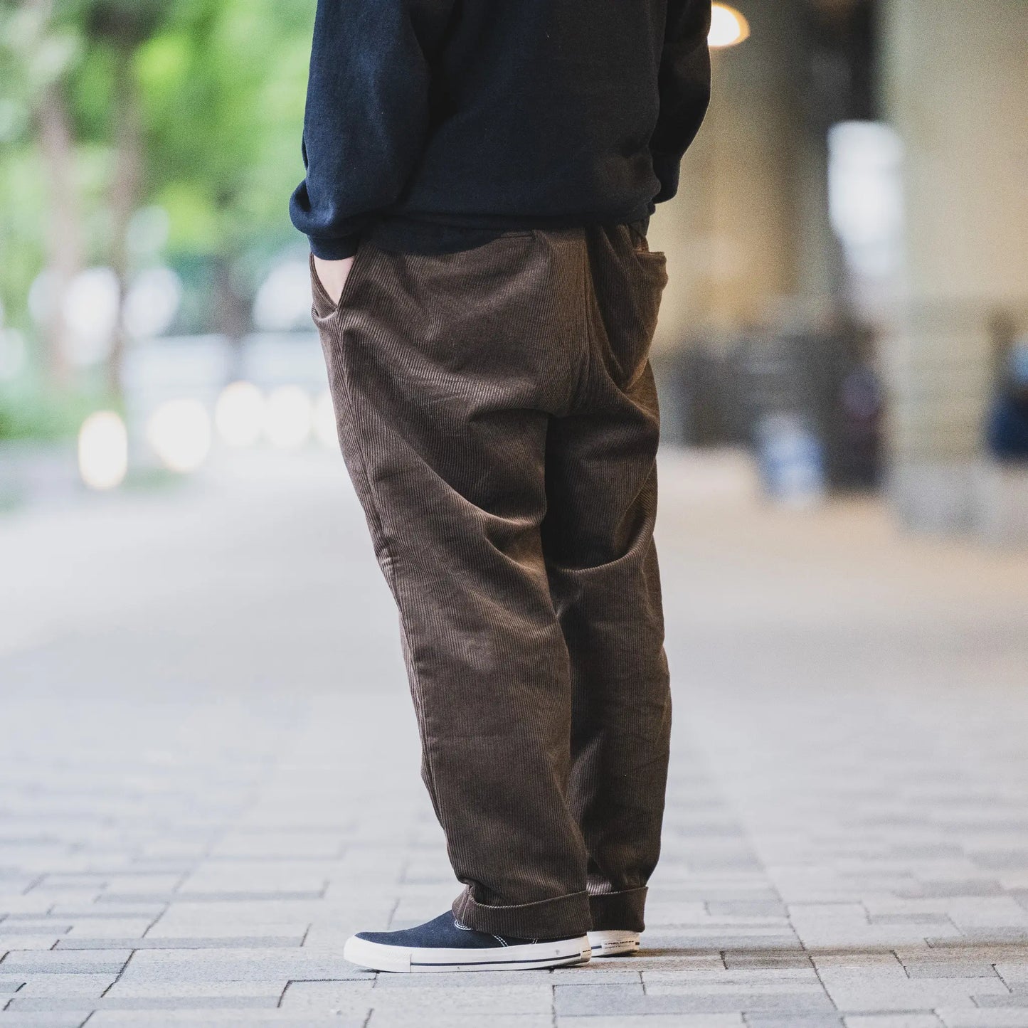 CLUMSY PICTURES 2 PLEATS EASY TRAD CORD - DARK OLIVE