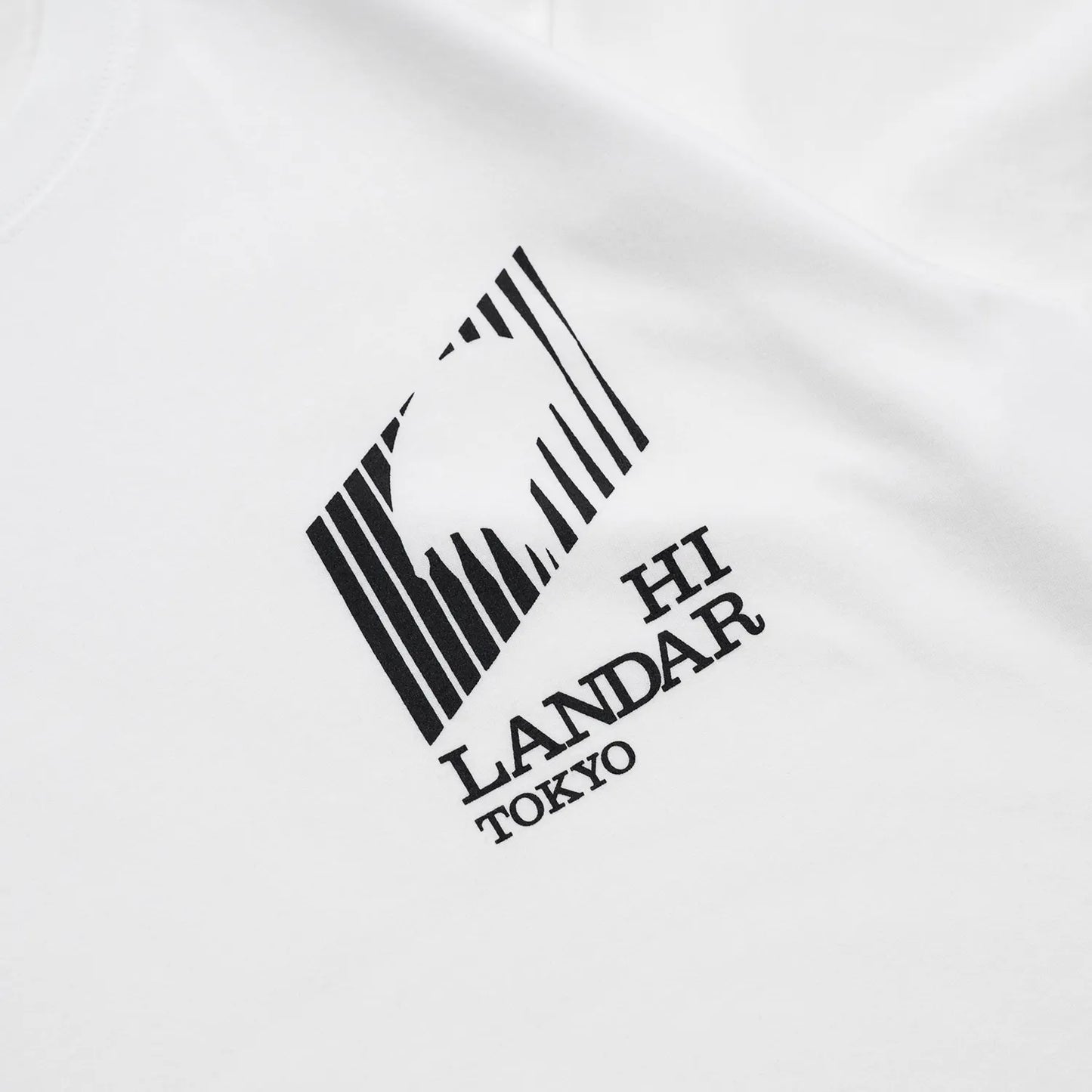 「水澤 陽二」初のセルフタイトル「HILANDAR TOKYO」のDVDの発売を記念した限定TシャツのWHITEカラーの右胸デザイン写真