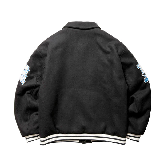 Liberaiders(リベレイダース)の肉厚なバーシティジャケット「LR VARSITY JACKET」のBLACKカラーの背面からの商品写真