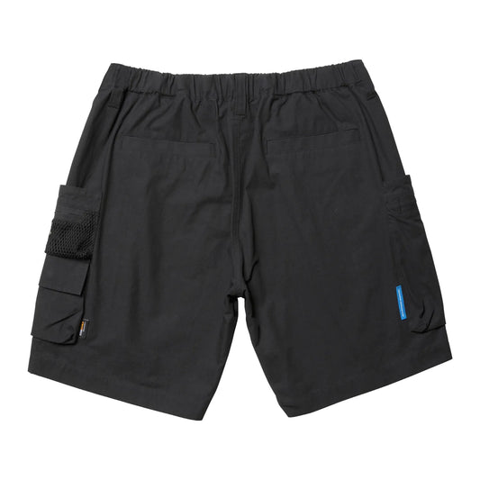 Liberaiders(リベレイダース)の高機能ナイロンショーツ「CORDURA RIP UTILITY SHORTS」のBLACKカラーの背面からの商品写真