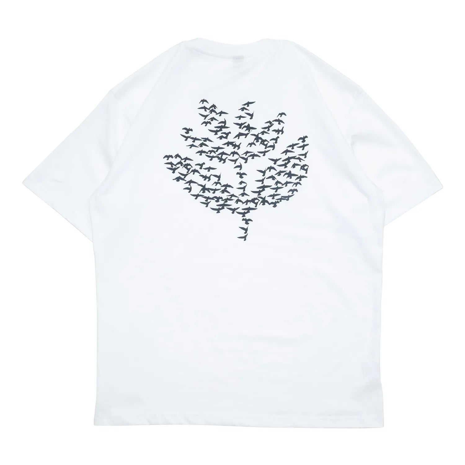 MAGENTA(マジェンタ)のTシャツ「MIGRATION S/S TEE」のWHITEカラーの背面からの商品写真