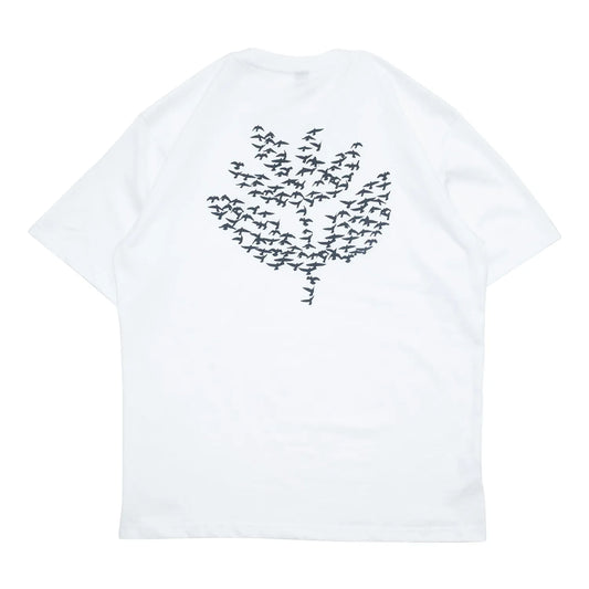 MAGENTA(マジェンタ)のTシャツ「MIGRATION S/S TEE」のWHITEカラーの背面からの商品写真