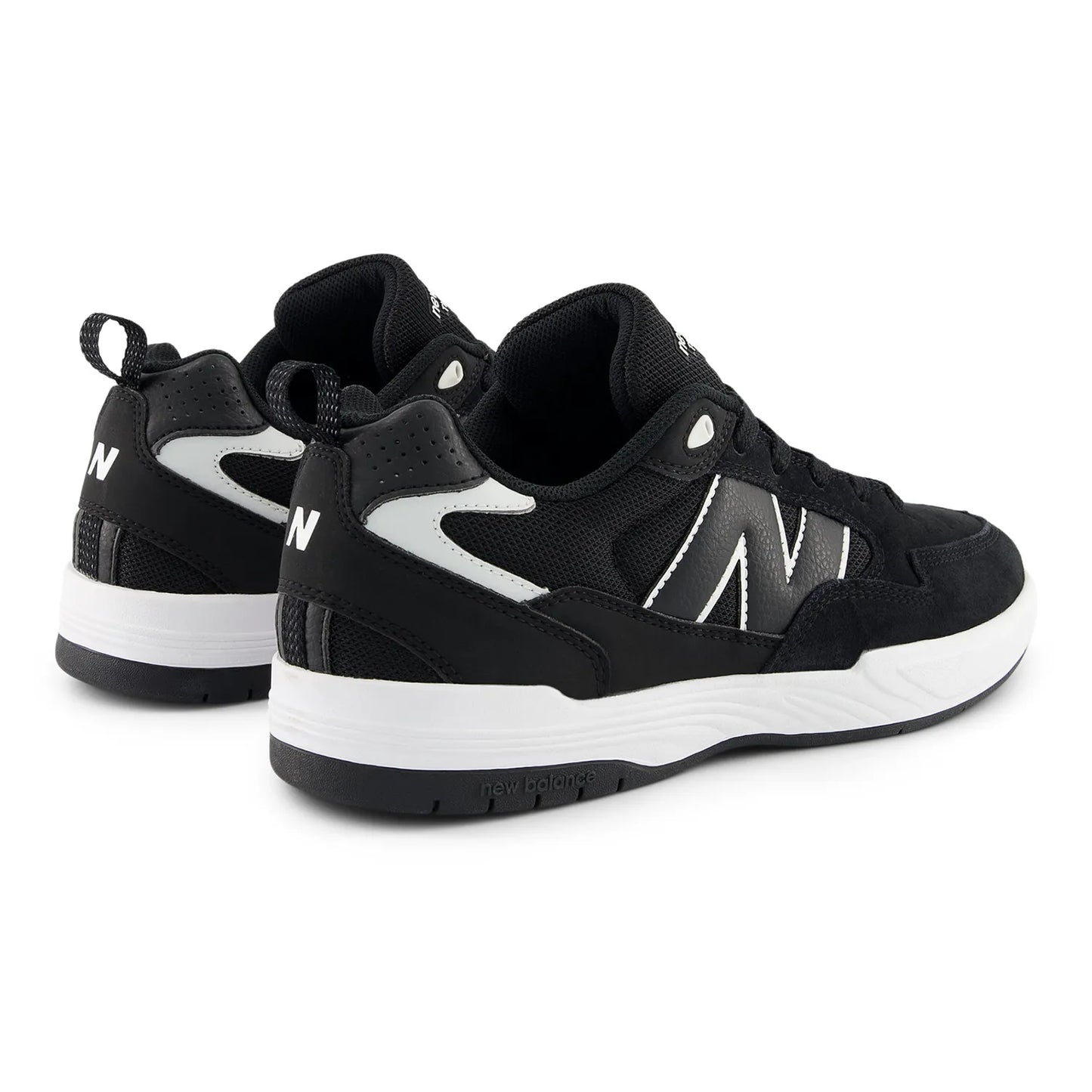 New Balance Numeric(ニューバランスヌメリック)の「TIAGO LEMOS」のシグネーチャーモデルのスケボー・スケートボードシューズ「NM808LBW」のBLACKカラーの右斜め後ろからの商品写真