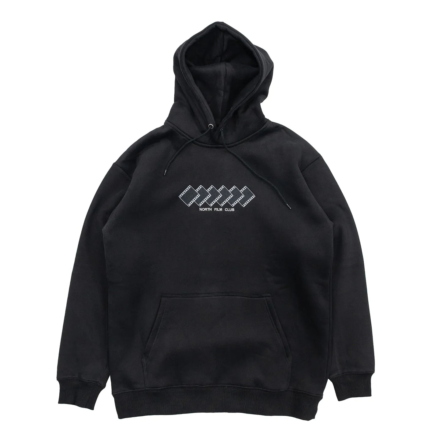 NORTH SKATE MAG(ノーススケートマグ)のフロントにデザインが刺繍で入る肉厚なパーカー「FILM CLUB HOODIE」のBLACKカラーの正面からの商品写真