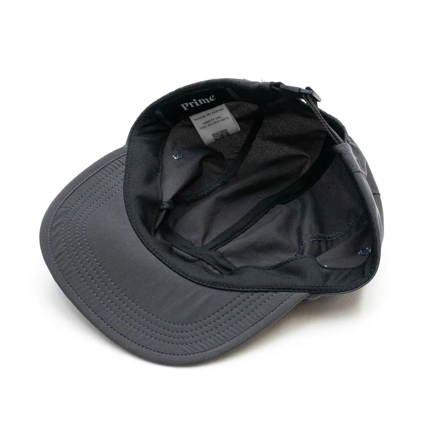 PrimeのDARK GREYカラーのナイロン製のジェットキャップ「BOX LOGO NYLON JET CAP」の被り口の商品写真