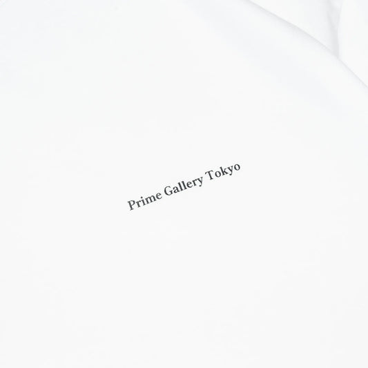 PrimeのWhiteカラーのTシャツ「Gallary Logo Tee」の左胸のデザイン写真