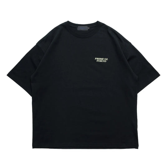 PrimeのTシャツ「SOUVENIER STAFF TEE」のBLACKカラーの正面からの商品写真