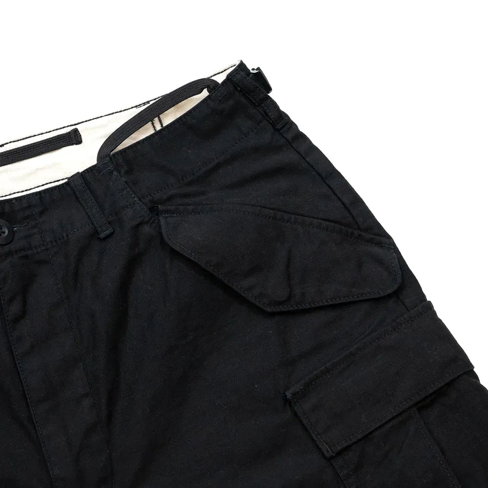 名作M-65をファットなシルエットにPrimeが理プロダクトした自信作「M-65 REMAKE CARGO SHORTS」の「BLACK」カラーのフロントポケットの写真