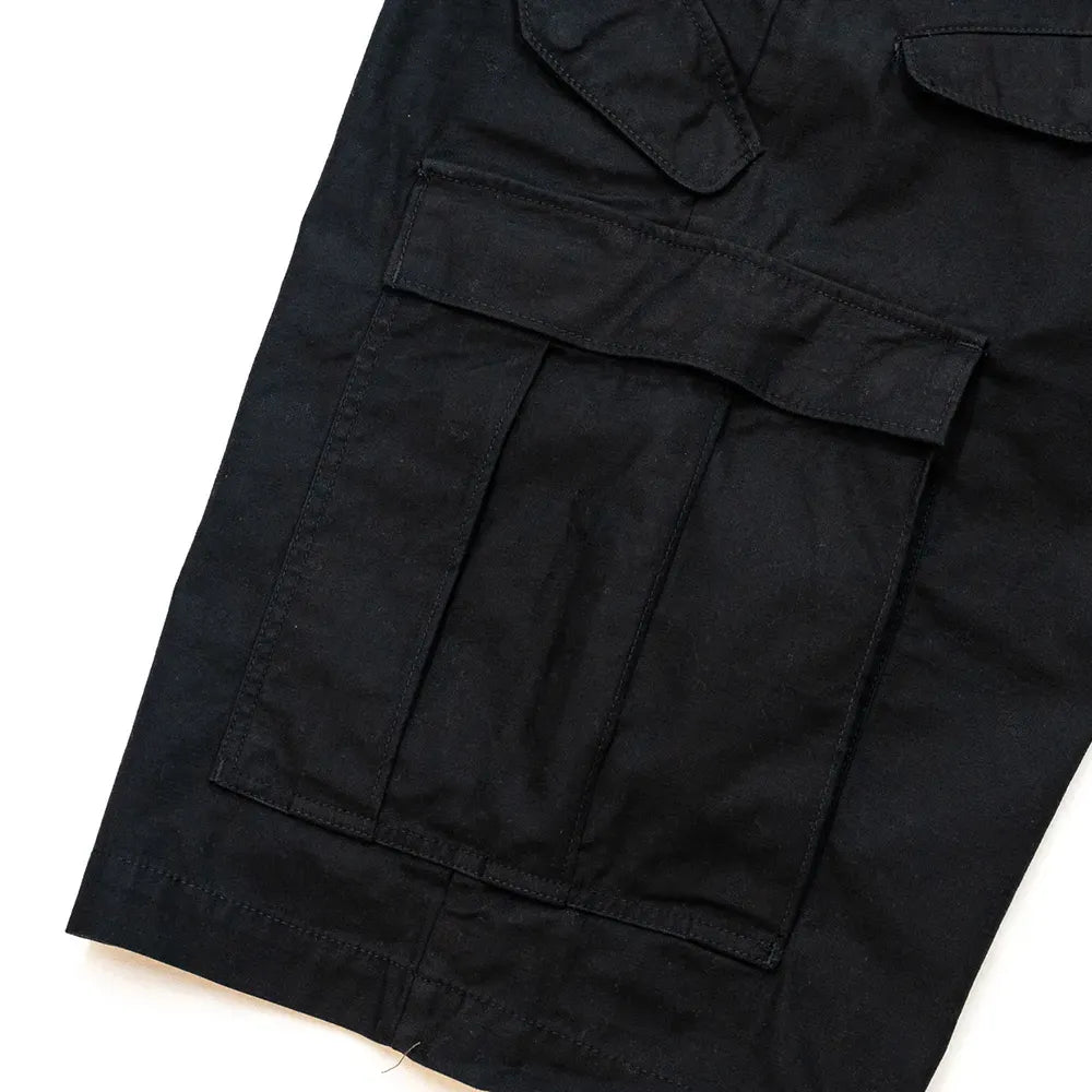 名作M-65をファットなシルエットにPrimeが理プロダクトした自信作「M-65 REMAKE CARGO SHORTS」の「BLACK」カラーのカーゴポケット写真
