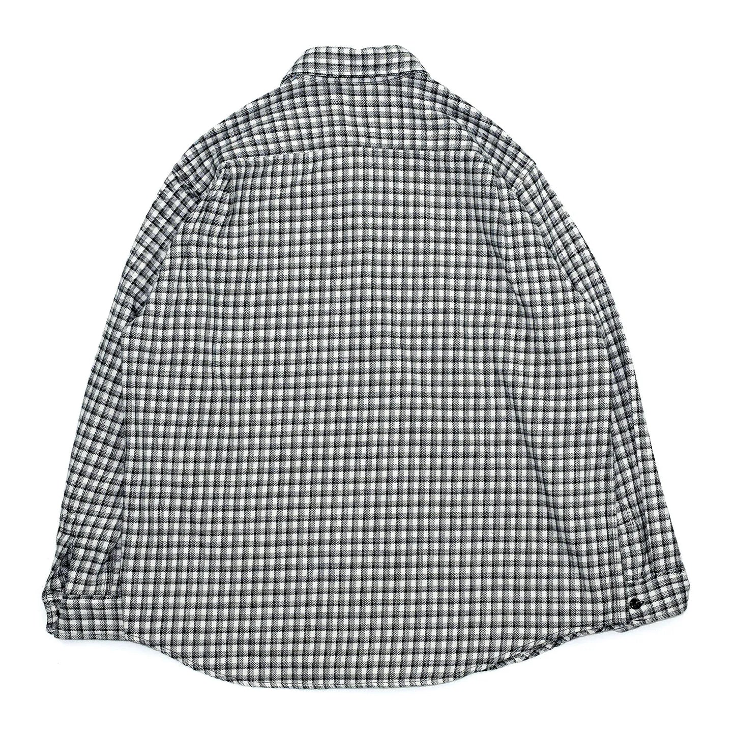 SUGER CANE(シュガーケーン)の細かい格子柄のワークシャツ「SMALL PLAID L/S WORK SHIRTS」の「OFF WHITEカラー」の背面からの商品写真