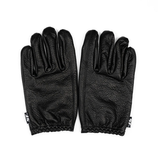 「ST LINE」のやわらかくしなやかなディアスキン(鹿革)を贅沢に使用した、アップデート版ニューデザインモデル「SL-CLASS LEATHER」の手の甲側の商品写真