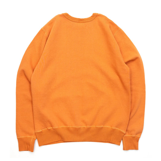 東洋エンタープライズが展開する人気ブランド「BUZZ RICKSON'S(バズリクソンズ)」のこだわりが詰まった定番クルーネックスエット「SET-IN CREW NECK SWEAT(BR65622)」のORANGEカラーの背面からの商品写真