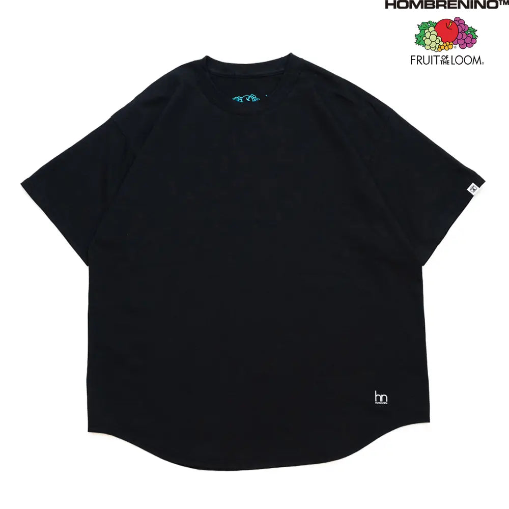 裾がラウンドカットされたHombre Nino(オンブレニーニョ)とFRUIT OF THE LOOMのダブルネームTシャツのBLACKカラーの正面からの商品写真