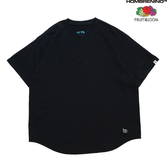 裾がラウンドカットされたHombre Nino(オンブレニーニョ)とFRUIT OF THE LOOMのダブルネームTシャツのBLACKカラーの正面からの商品写真