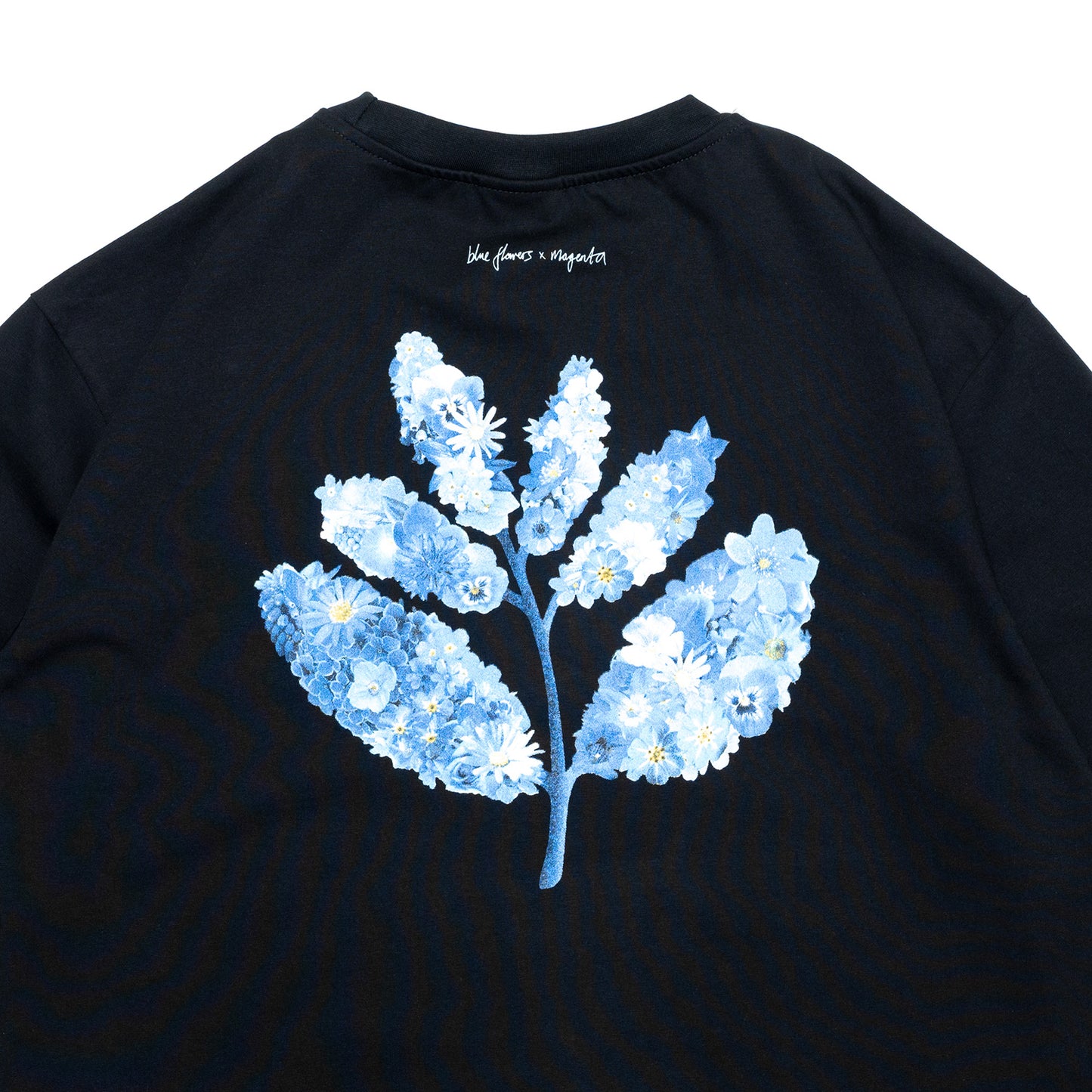MAGENTA BLUE FLOWERS COLLAB TEE - BLACK