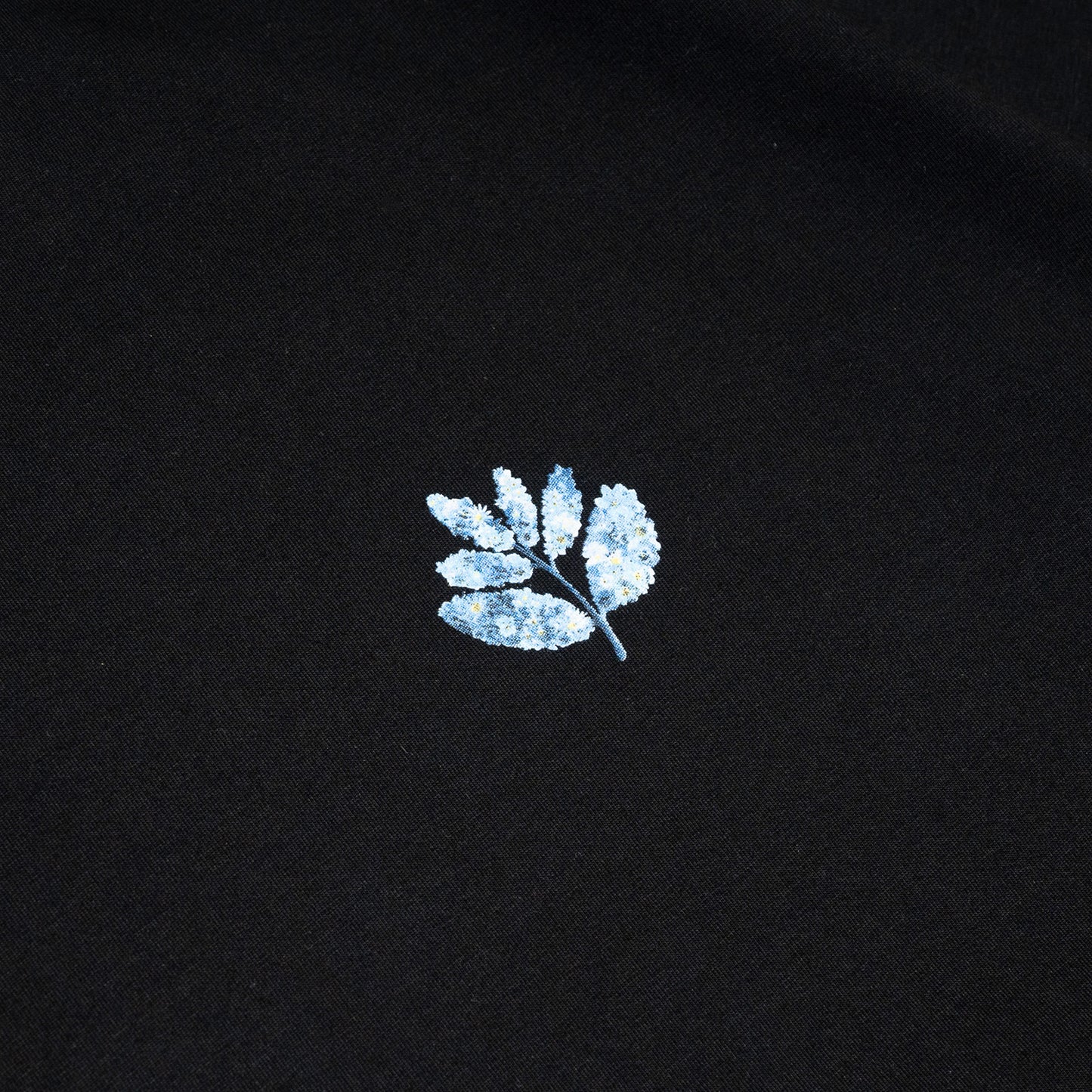 MAGENTA BLUE FLOWERS COLLAB TEE - BLACK