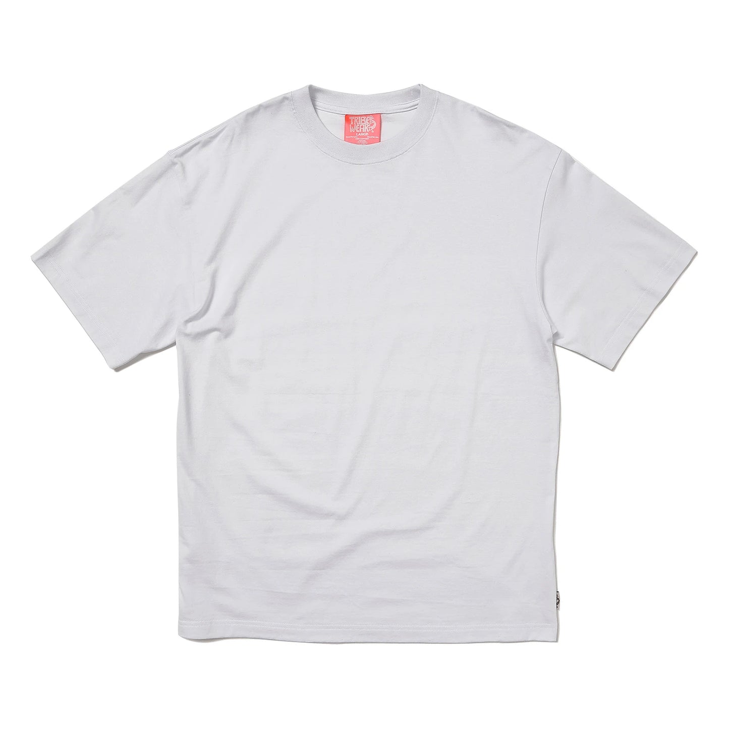TRIBE WEAR(トライブウェア)のヘビーオンスのTシャツ「BASIC S/S TEE」のWHITEカラーの正面からの商品写真