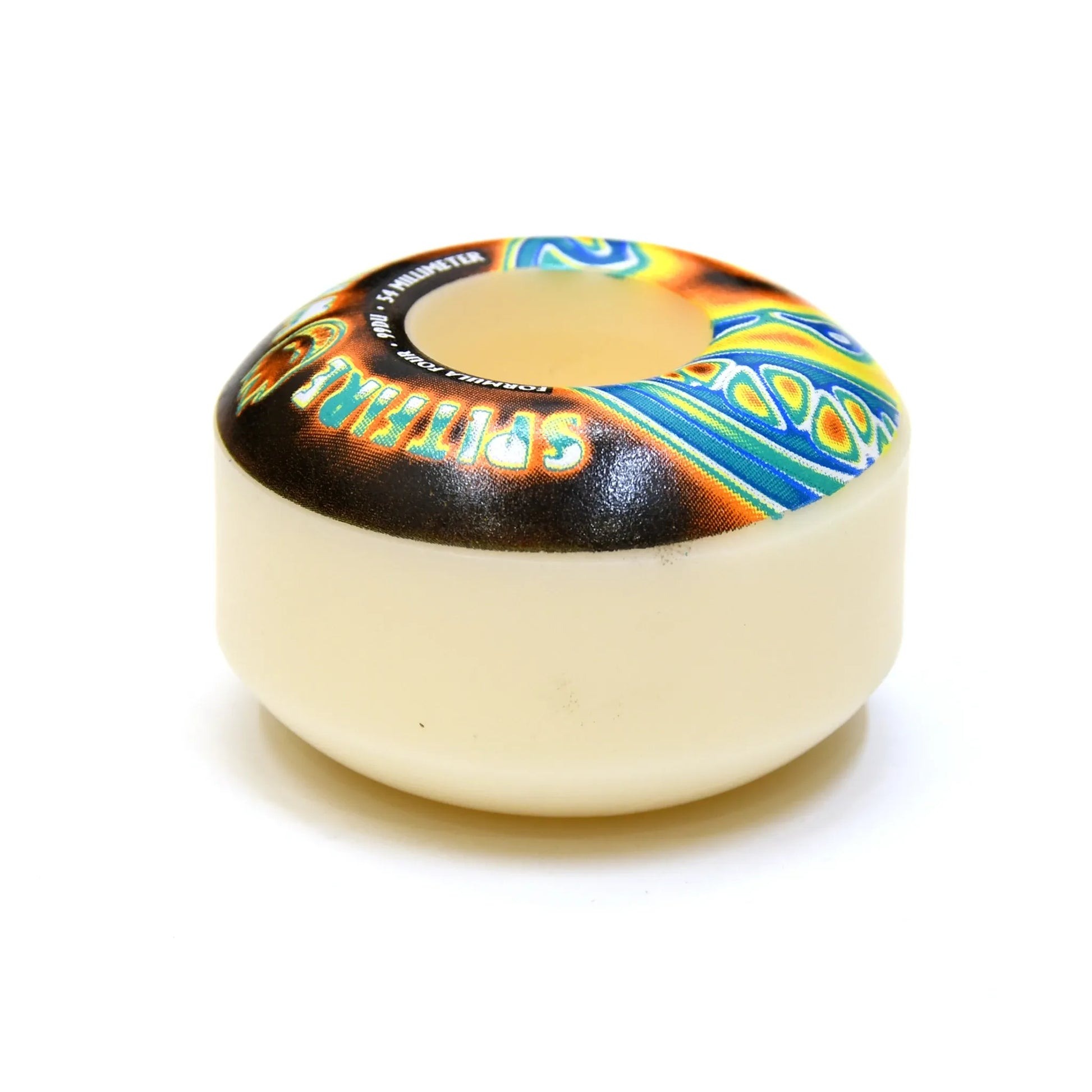 F4ウレタンを使用したCLASSICと並んでスピットファイヤー定番の型「BIGHEAD」の限定モデル「RADIOACTIVE」の形状がわかるように斜め上から撮影した写真