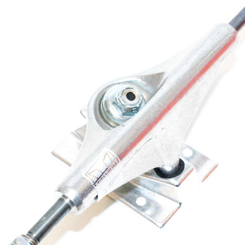 VENTURE TRUCKS TEAM V TITANIUM POLISH - 5.2 HI