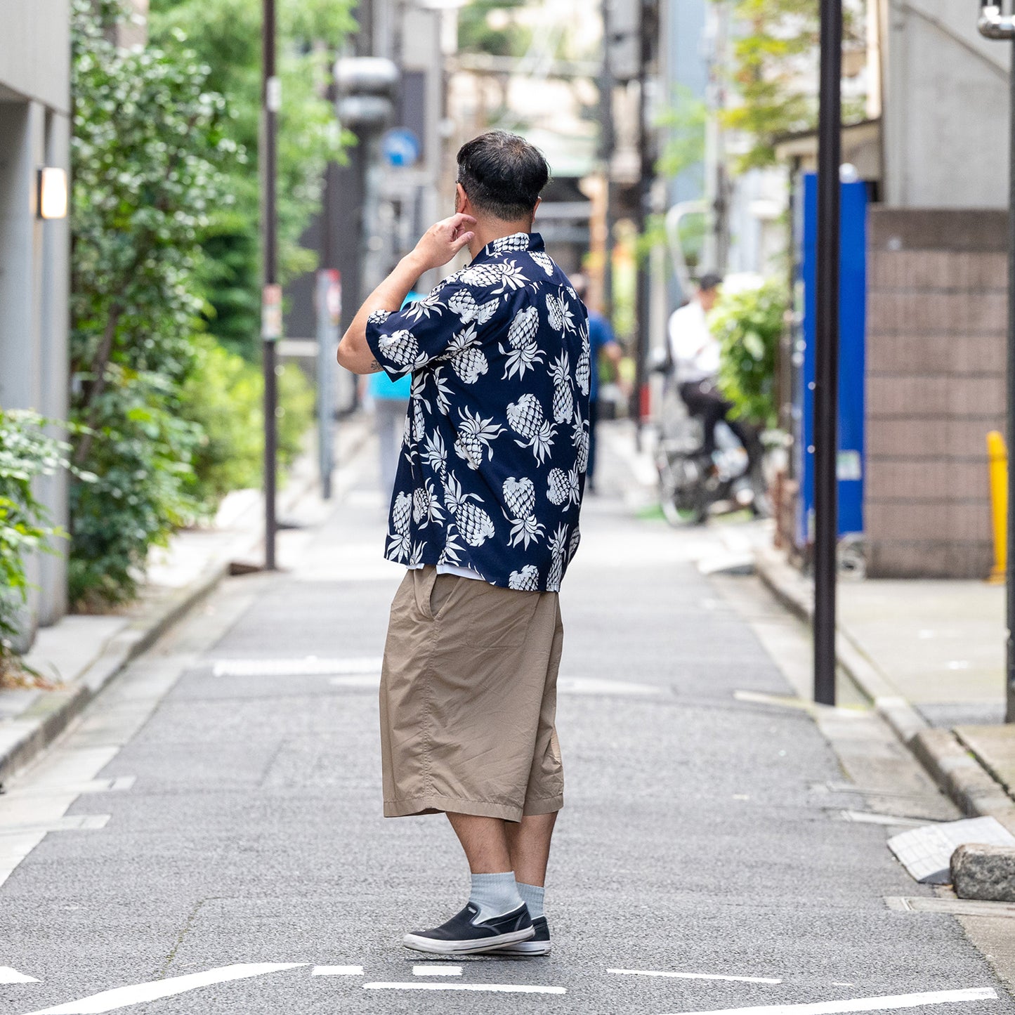SUN SURF / DUKE KAHANAMOKU SPECIAL EDITION “DUKE'S PINEAPPLE” (SHORT SLEEVE)  - NAVY