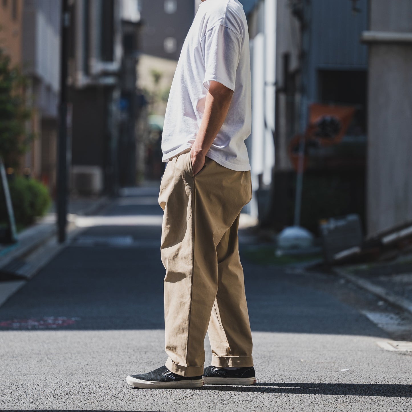 CLUMSY PICTURES VINTAGE 2 PLEATS CHINO - BEIGE