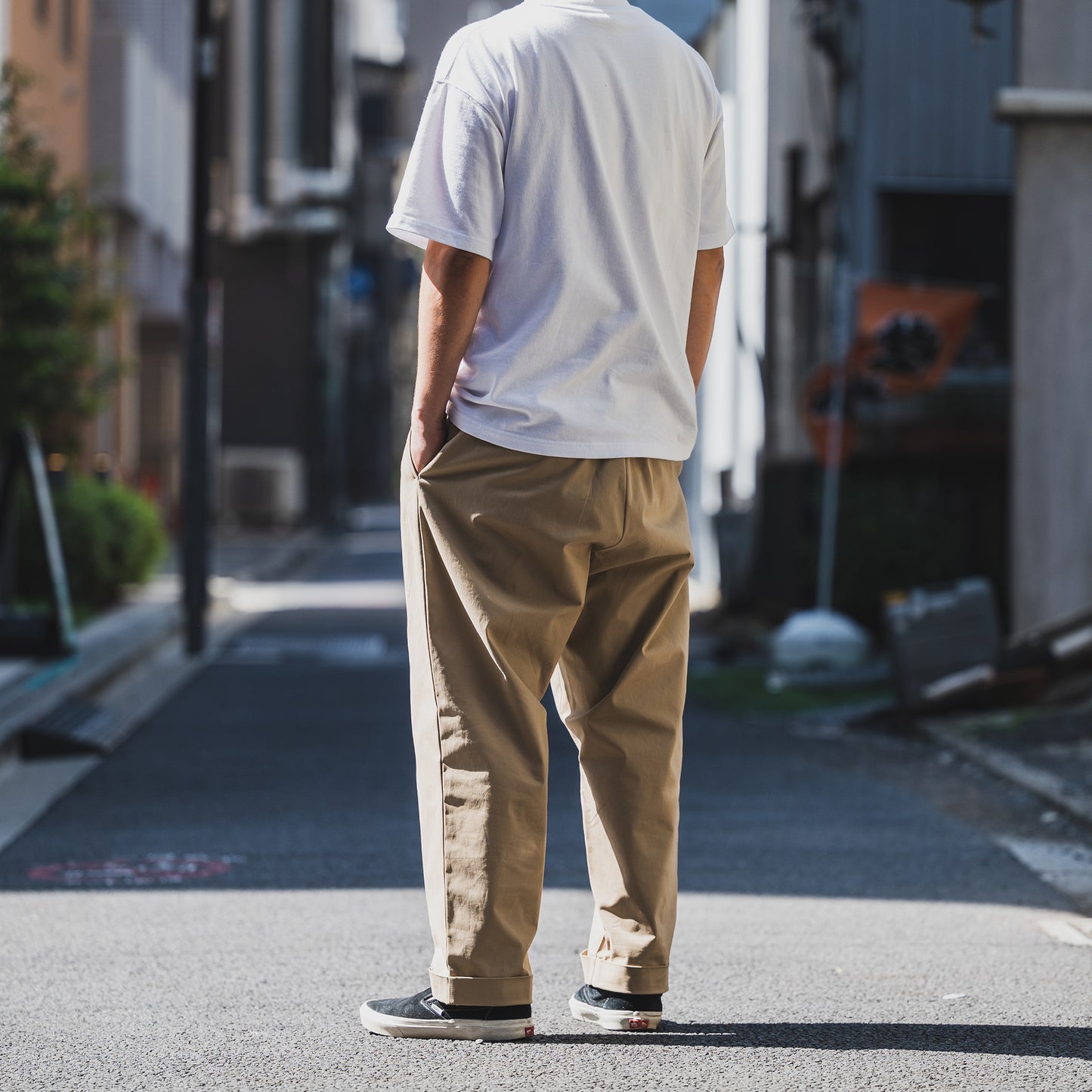 CLUMSY PICTURES VINTAGE 2 PLEATS CHINO - BEIGE