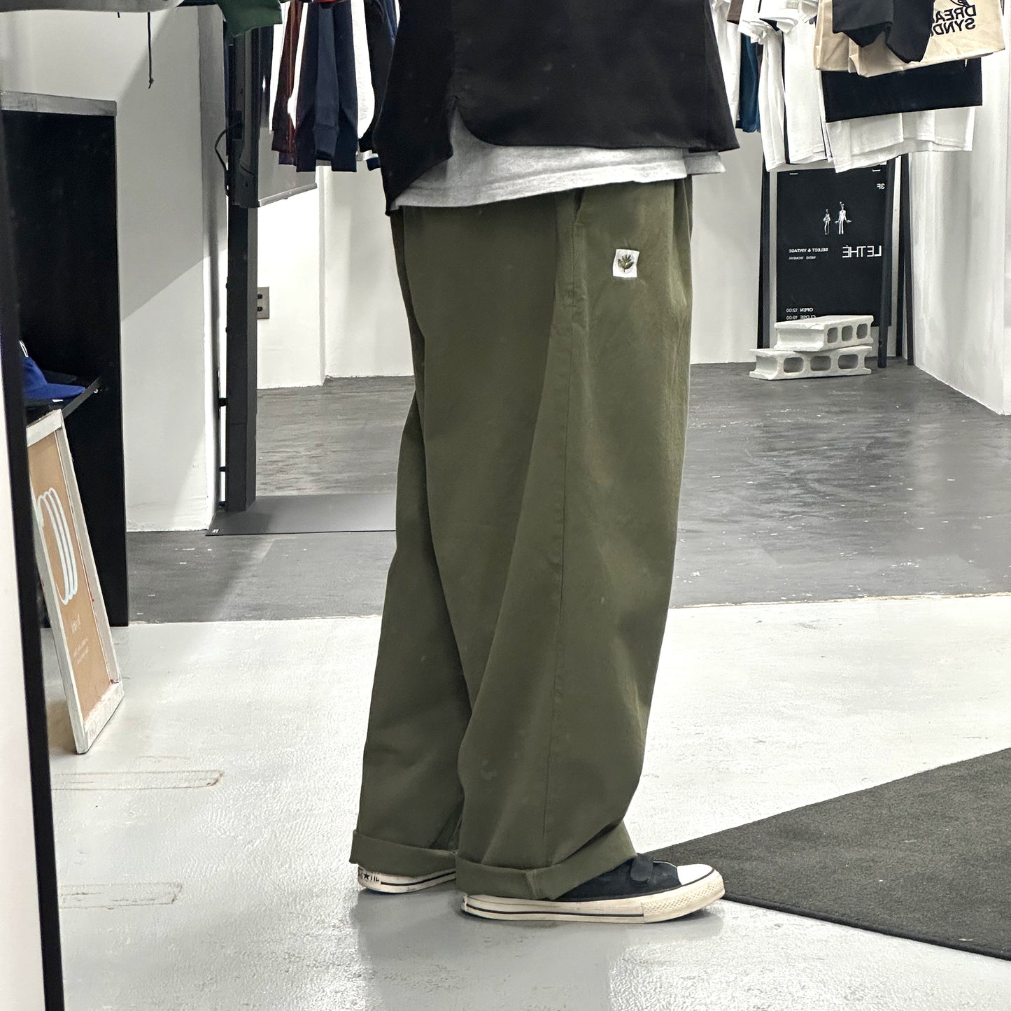 MAGENTA EXTRA LOOSE PANTS - KHAKI