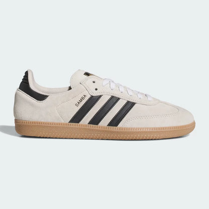 ADIDAS SKATEBOARDING(アディダススケートボーディング)のスケボー・スケートボードシューズ「SAMBA ADV (JR7108)」のALUMINAカラーの右足右側面からの商品写真