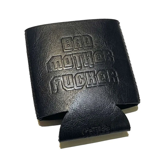 BACANCESのBLACKカラーのビーガンレザーを使用したクージー「BC VEGAN LEATHER COOZIE」の表面の商品写真