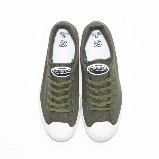 フランス軍の運動靴モチーフにした「BACANCES ALL INCLUSIVE」の「BC FRENCH ARMY DECK SHOES」のOLIVEカラーの正面からの商品写真