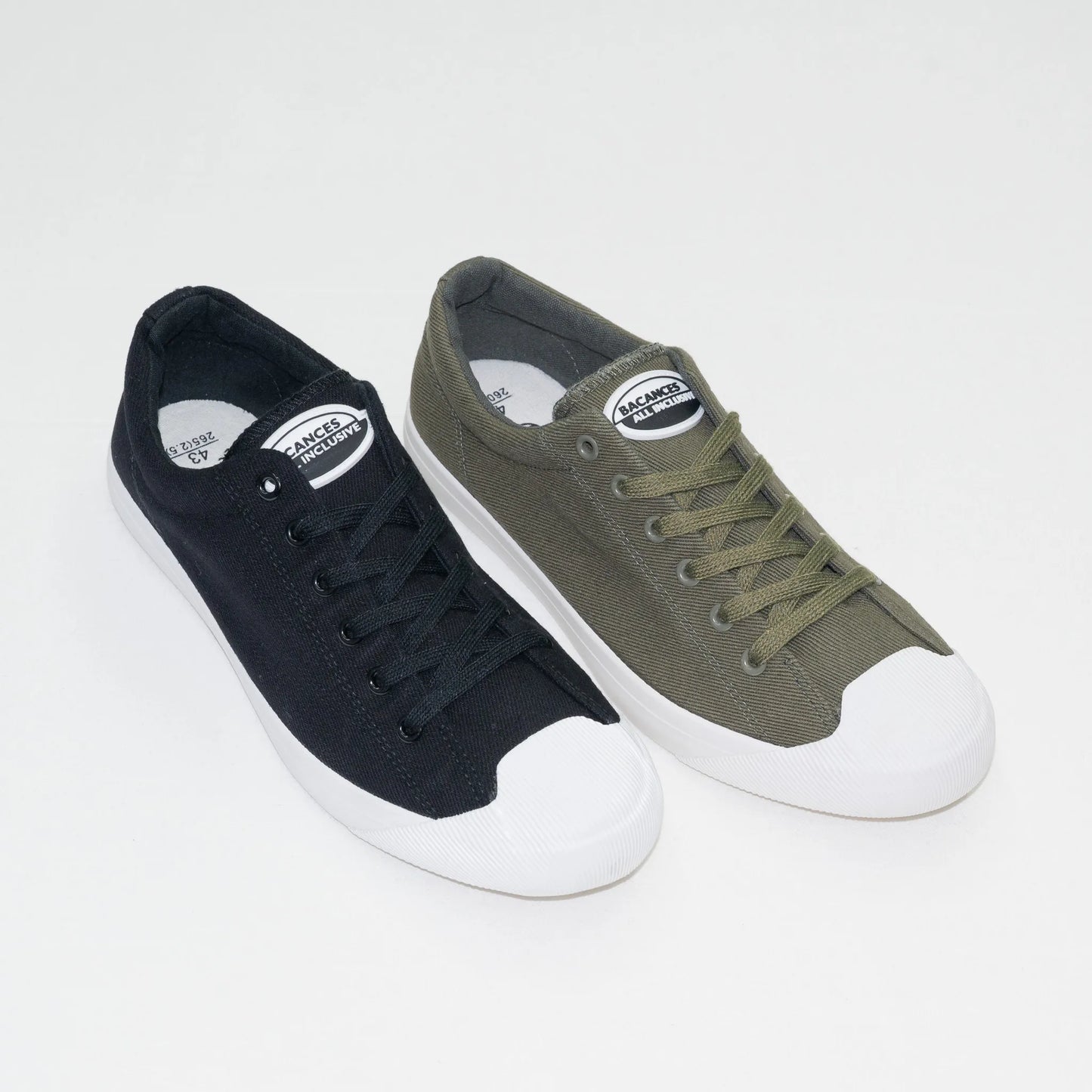 フランス軍の運動靴モチーフにした「BACANCES ALL INCLUSIVE」の「BC FRENCH ARMY DECK SHOES」のラインナップ写真