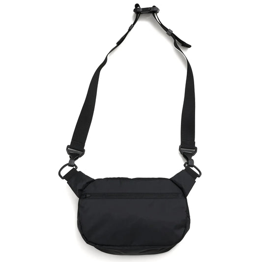 BAICYCLON(バイシクロン)の小型ショルダーバッグ「BCL-140 2WAY BAG (MESH COMBI)」の背面からの商品写真