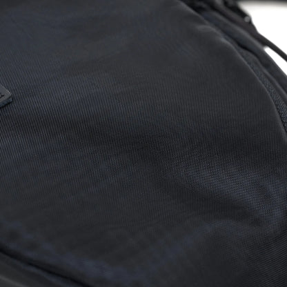 BAICYCLON(バイシクロン)の小型ショルダーバッグ「BCL-140 2WAY BAG (MESH COMBI)」のシェル(表地)の近接写真