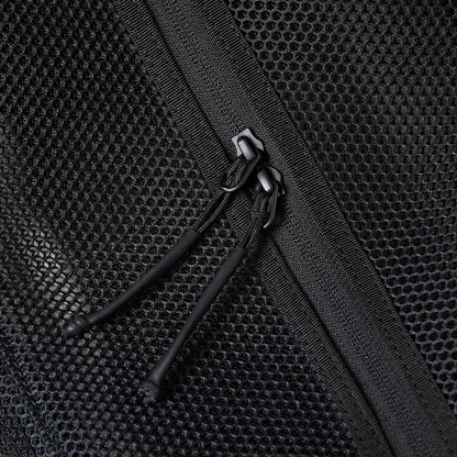 BAICYCLON(バイシクロン)のメッシュナイロン性ショルダーバッグ「BCL-28 MESH LARGE SHOULDER BAG）」のBLACKのファスナー部部の写真