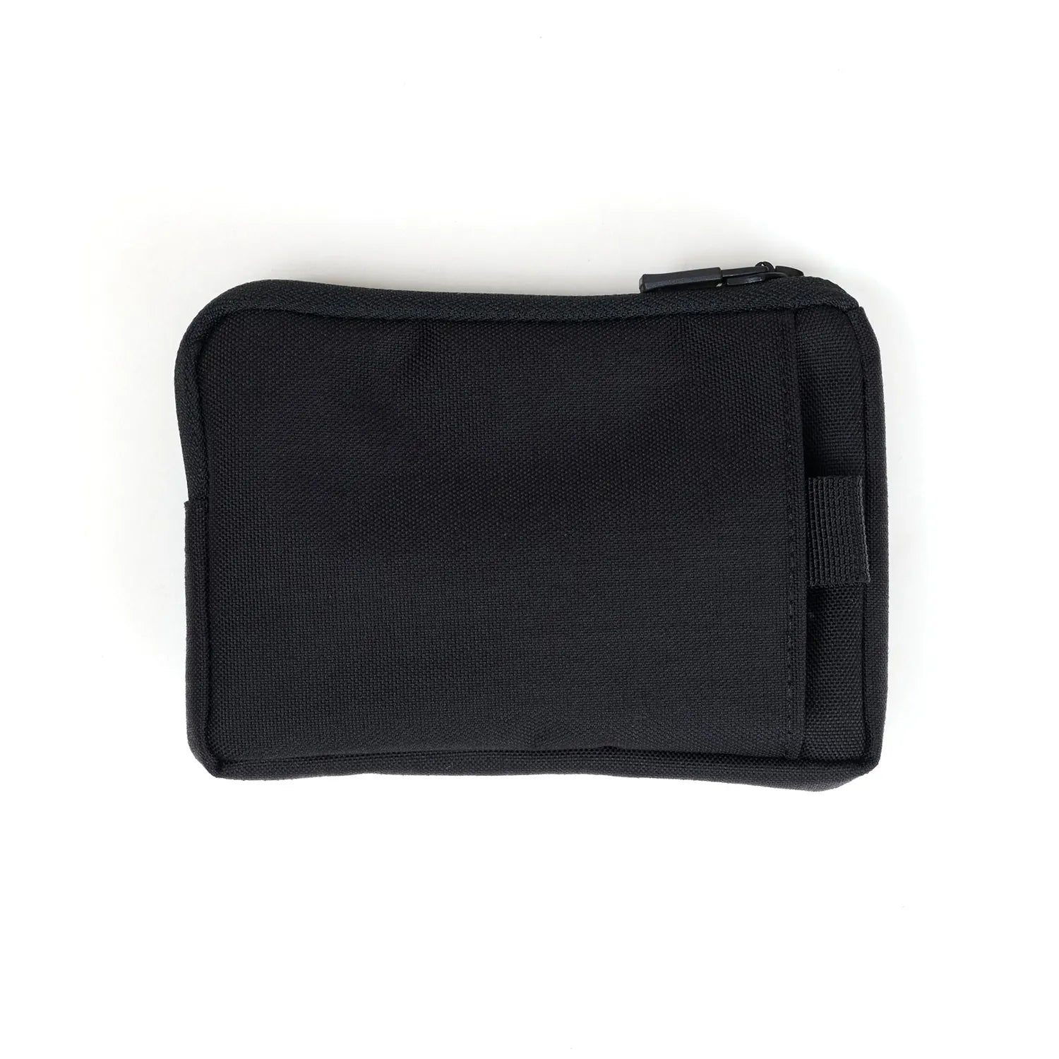 BAICYCLON(バイシクロン)の定番小型コンビショルダーバッグ「NCL-05 COMBO SHOULDER」のポーチ(小)のストラップフックを外した写真