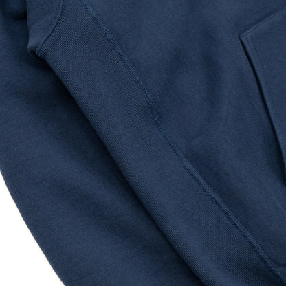 ヴィンテージマニア垂涎の沿岸警備隊のトレーニングウェアをBuzz Rickson’s（バズリクソンズ）が再現したスウェットパーカー「HORIZONTAL KNITTING SWEAT PARKA COAST GUARD」のNAVYカラーのサイドリ部分の写真