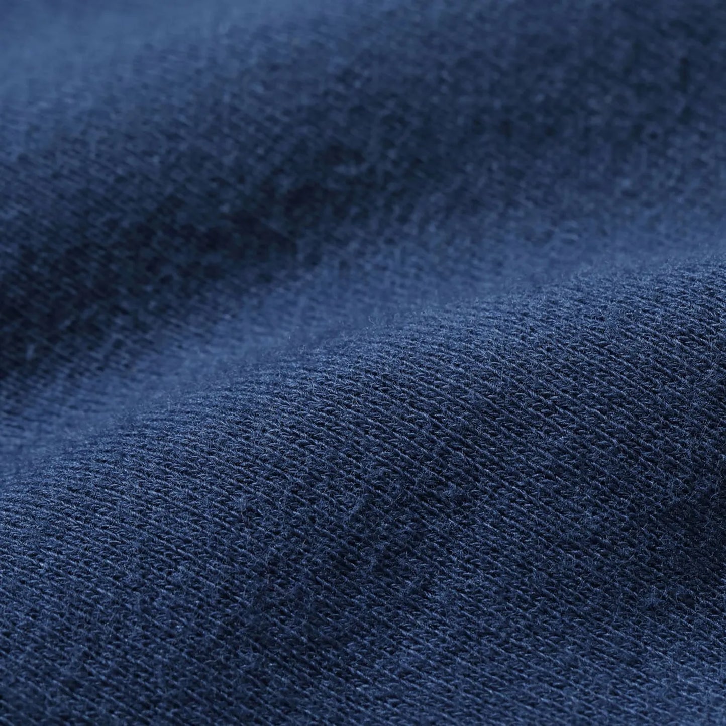 ヴィンテージマニア垂涎の沿岸警備隊のトレーニングウェアをBuzz Rickson’s（バズリクソンズ）が再現したスウェットパーカー「HORIZONTAL KNITTING SWEAT PARKA COAST GUARD」のNAVYカラー生地の写真