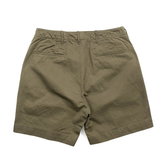 BUZZ RICKSON'S(バズリクソンズ)の「EARLY MILITARY CHINOS (MOD.) 1945 MODEL SHORTS」のOLIVEカラーの背面からの商品写真