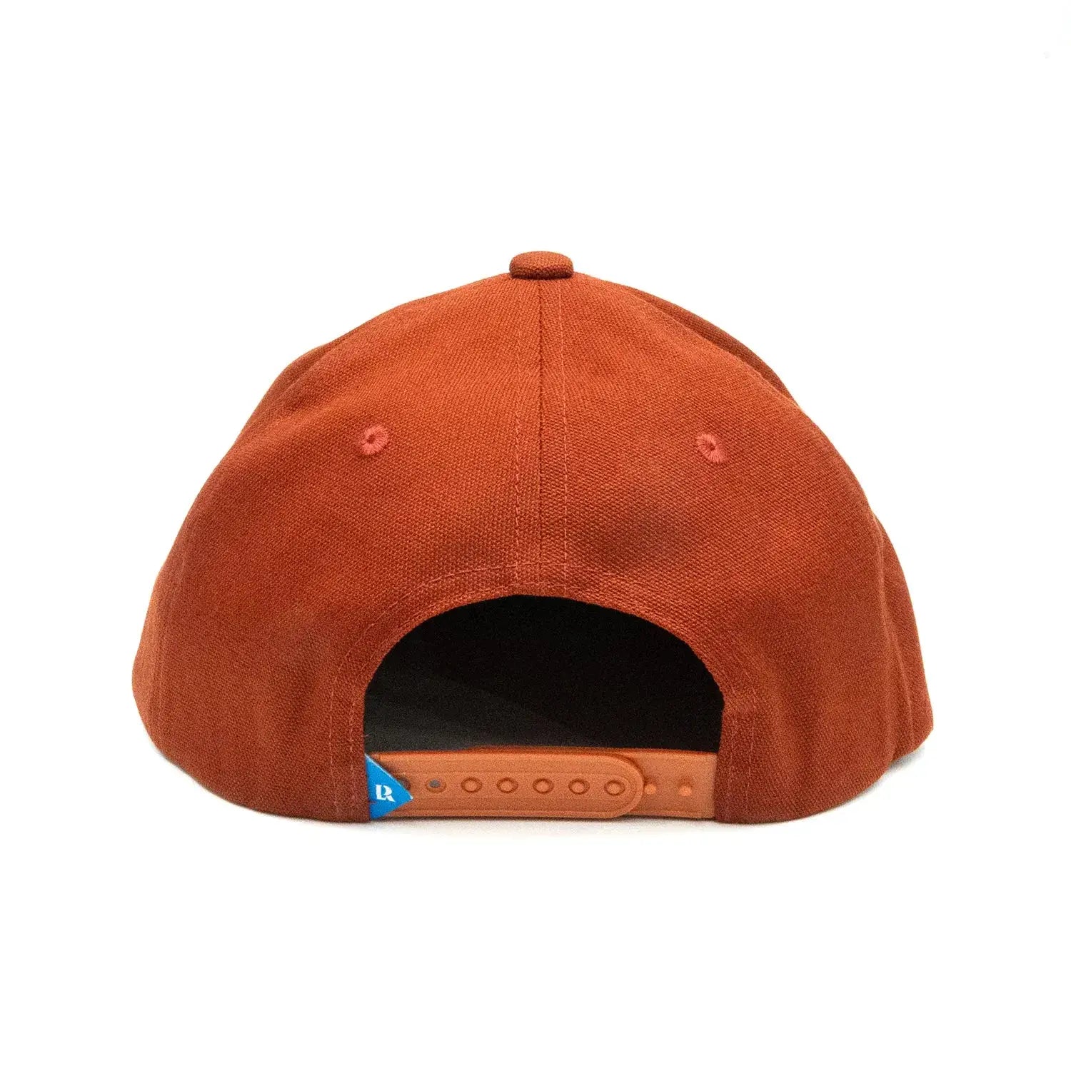 Liberaiders(リベレイダース)のコットンキャンバス製キャップ「DESTINATION UNKNOWN CAP」のBURGUNDYカラーの背面サイズアジャスターの写真