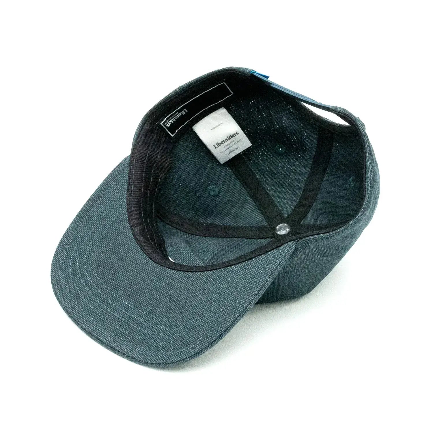 Liberaiders(リベレイダース)のコットンキャンバス製キャップ「DESTINATION UNKNOWN CAP」のGREENカラーの裏面の写真