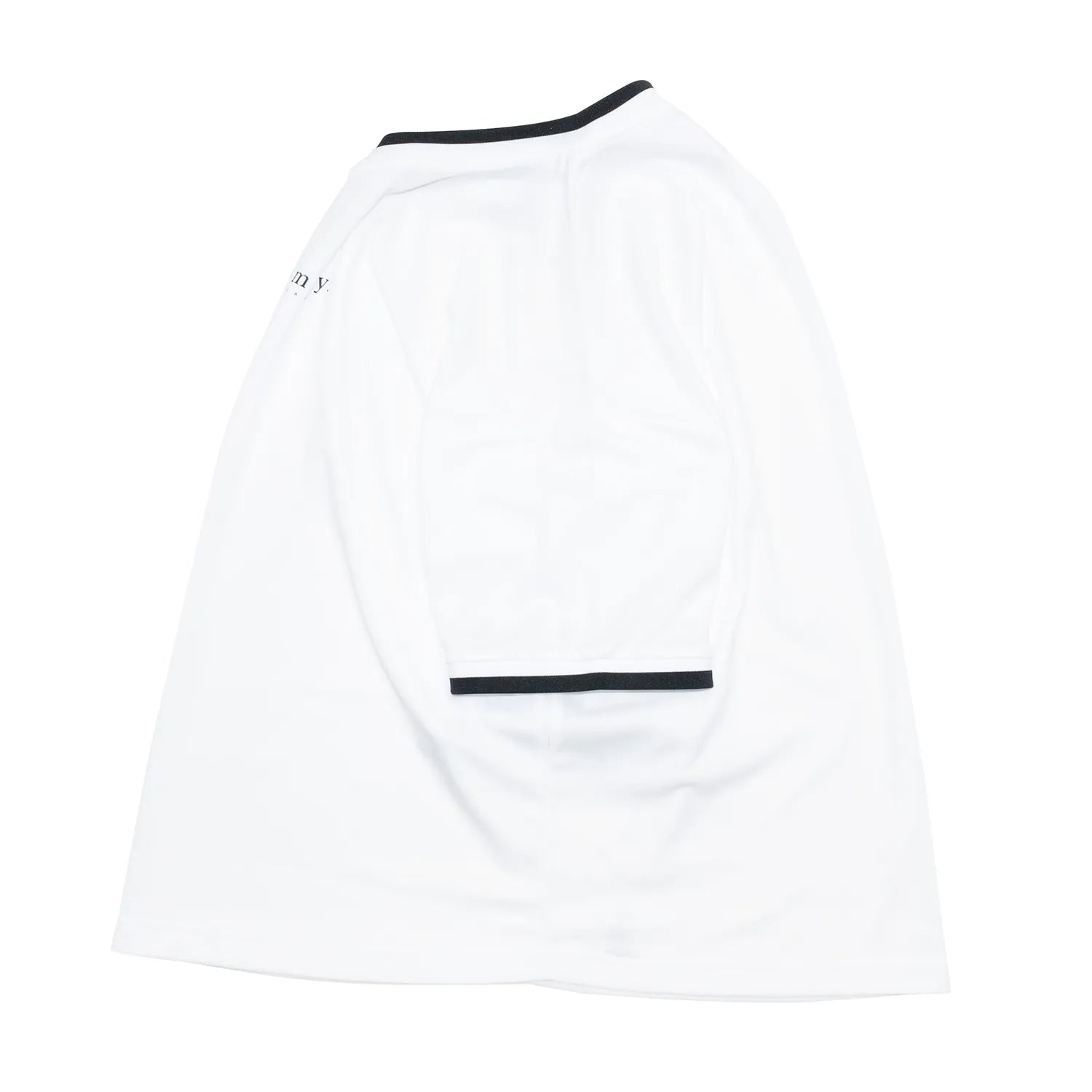 clumsy. PICTURES(クラムジー)のナイロン製のゲームシャツ「BAR LOGO GAME SHIRTS」のWHITEカラーの側面からの商品写真