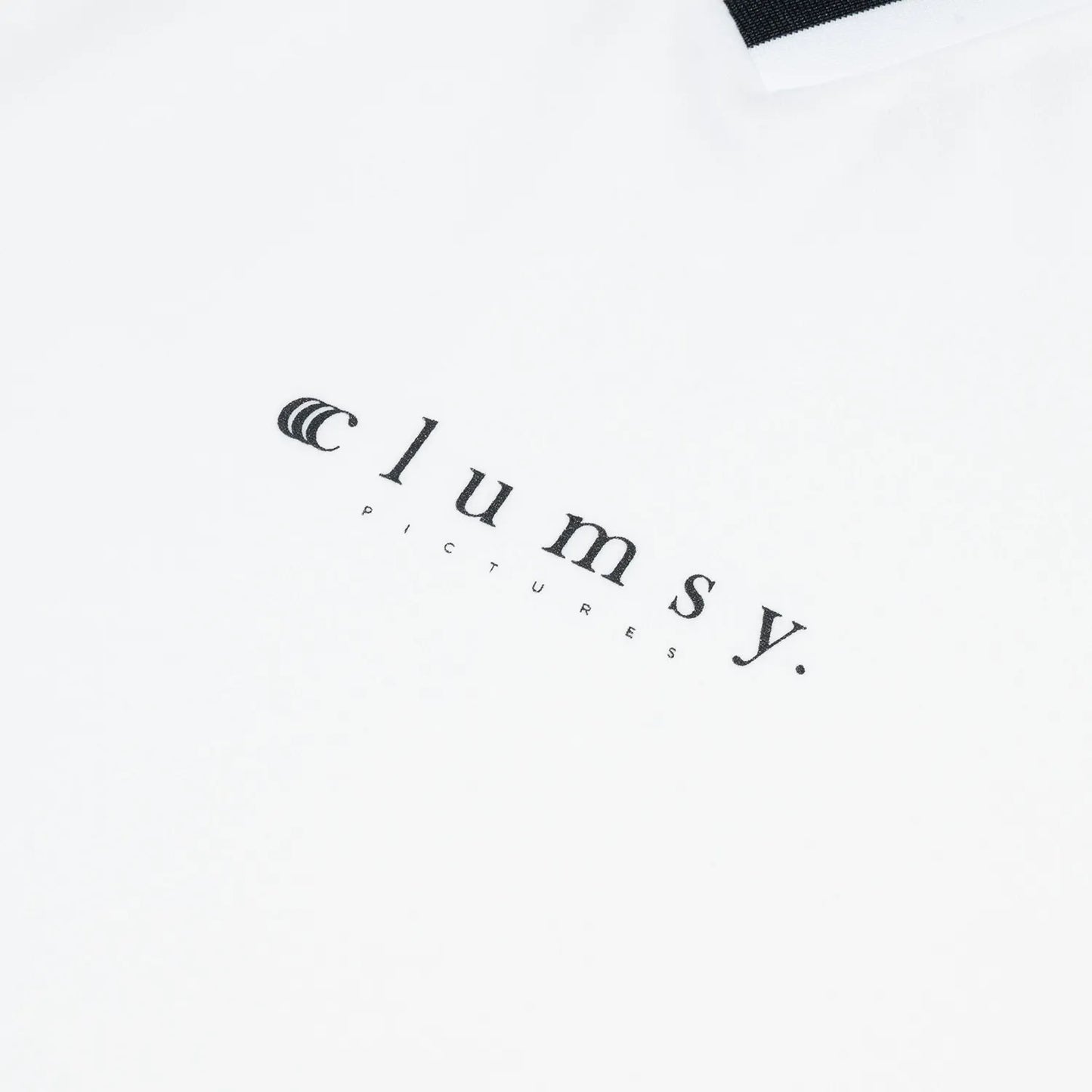 clumsy. PICTURES(クラムジー)のナイロン製のゲームシャツ「BAR LOGO GAME SHIRTS」のWHITEカラーのフロントデザインの写真