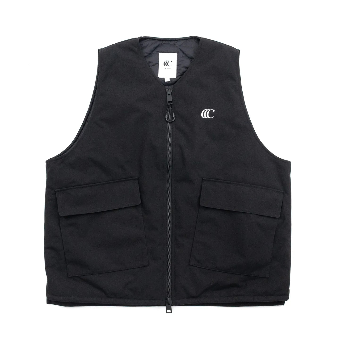 ナイロンダック生地を使用したclumsy(クラムジー)の中綿入りタクティカルベスト「TACTICAL DUCK VEST」のBLACKカラーの正面からの商品写真
