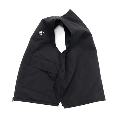 ナイロンダック生地を使用したclumsy(クラムジー)の中綿入りタクティカルベスト「TACTICAL DUCK VEST」のBLACKカラーの側面からの商品写真