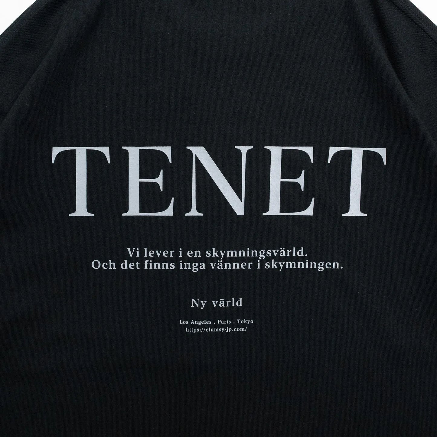 clumsy. PICTURES(クラムジーピクチャーズ)のTシャツ「TENET TEE」のBLACKカラーの背面のデザイン写真