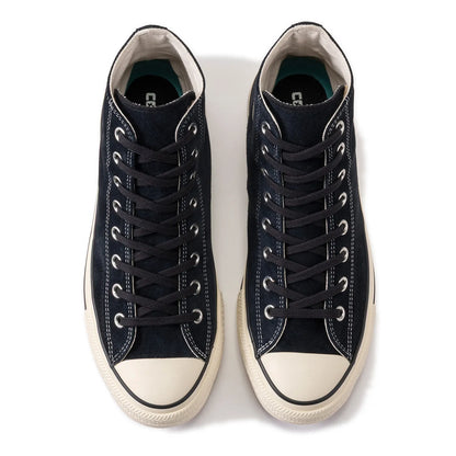 CONVERSE SKATEBOARDING(コンバース)の名作ALL STARのハイカットをスケートシューズに昇華した「ALL STAR SK HI」のBLACK/WHITEカラーの両足を上面から撮影した商品写真